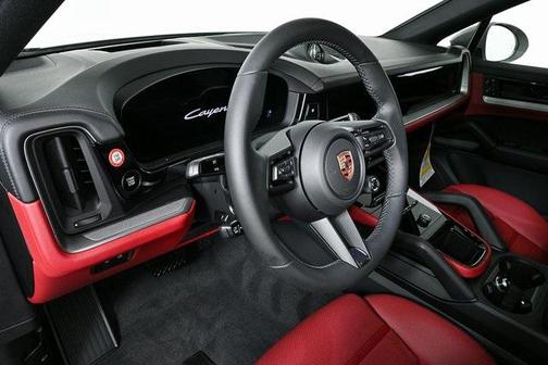 2025 Porsche Cayenne AWD