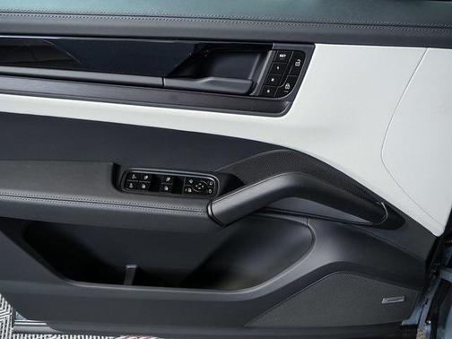 2026 Porsche Cayenne GTS