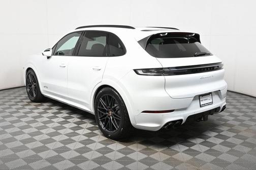 2026 Porsche Cayenne GTS