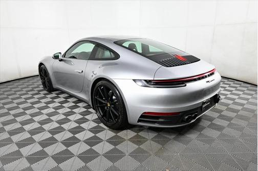 2021 Porsche 911 Carrera