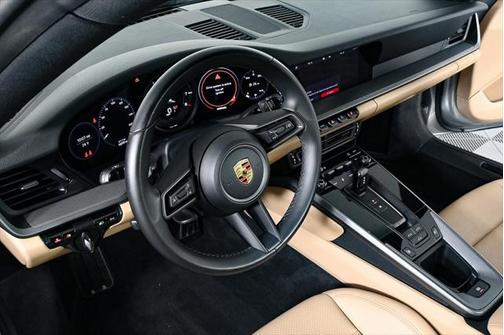 2021 Porsche 911 Carrera