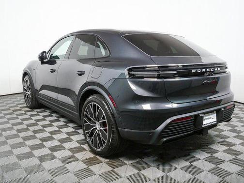 2026 Porsche Macan 4S