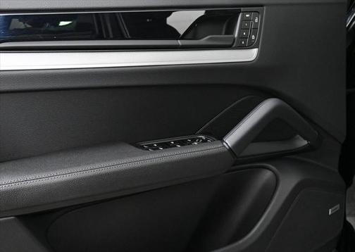 2024 Porsche Cayenne AWD