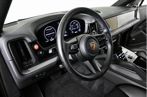 2024 Porsche Cayenne AWD