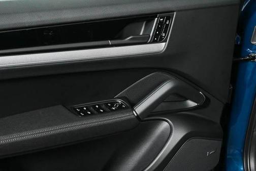 2025 Porsche Cayenne S