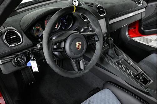 2024 Porsche 718 Cayman GT4 RS