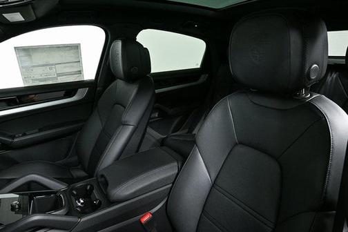 2025 Porsche Cayenne AWD