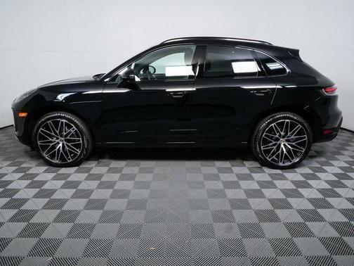 2025 Porsche Macan AWD
