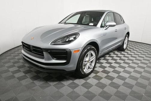 2025 Porsche Macan Base