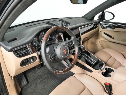 2025 Porsche Macan GTS