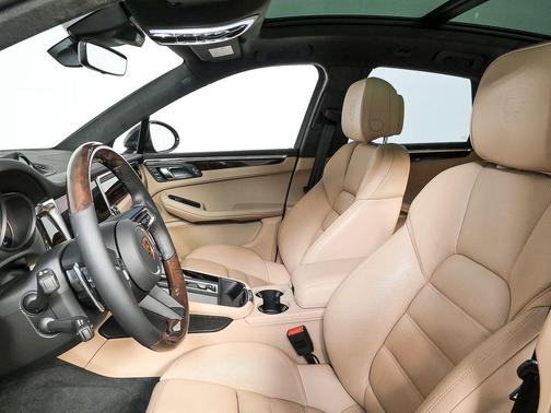 2025 Porsche Macan GTS