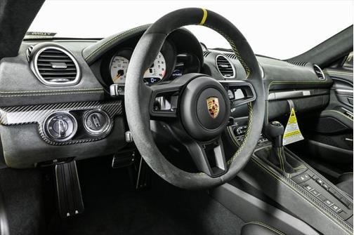 2025 Porsche 718 Cayman GT4 RS