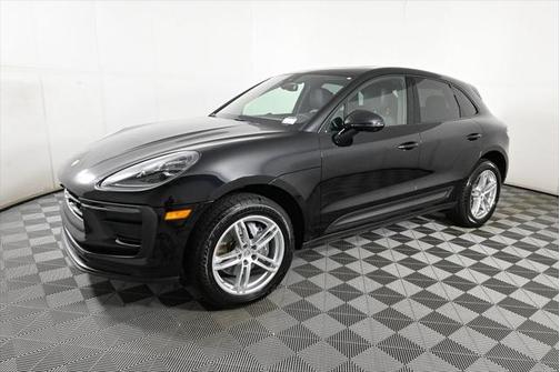 2025 Porsche Macan Base