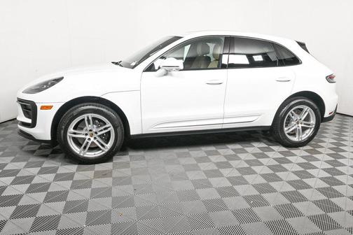 2025 Porsche Macan AWD