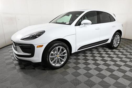 2025 Porsche Macan AWD
