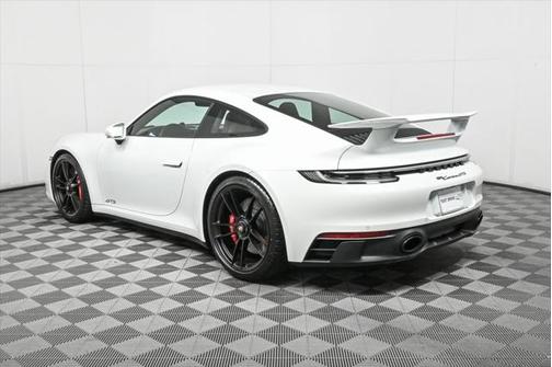 2024 Porsche 911 Carrera GTS