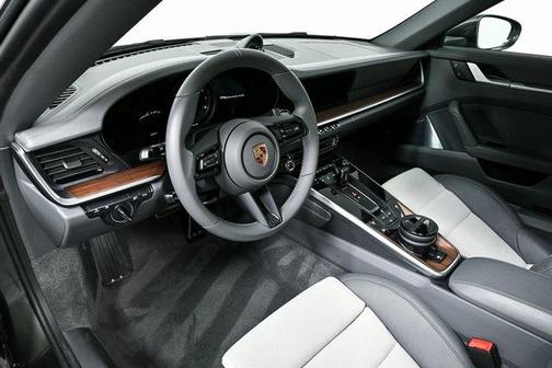 2024 Porsche 911 Carrera 4S Cabriolet
