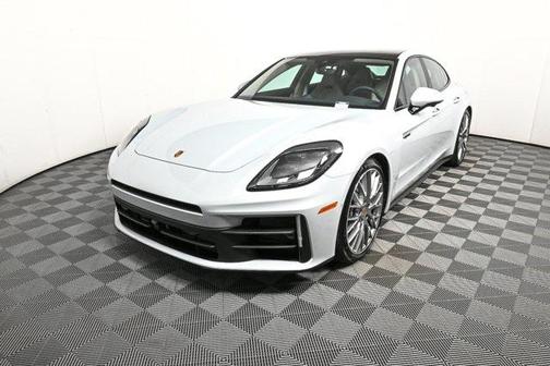 2026 Porsche Panamera 4 E-Hybrid