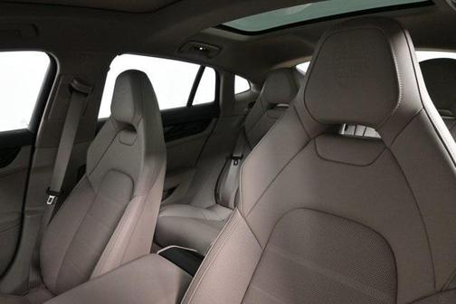 2026 Porsche Panamera 4 E-Hybrid