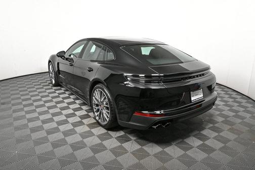 2026 Porsche Panamera RWD