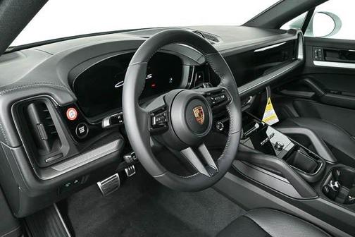 2025 Porsche Cayenne S