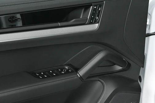 2025 Porsche Cayenne S