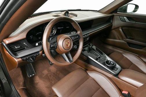 2022 Porsche 911 Carrera