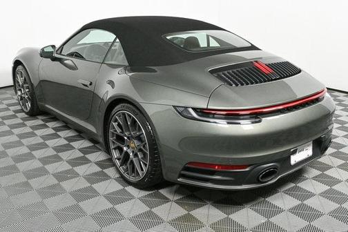 2022 Porsche 911 Carrera