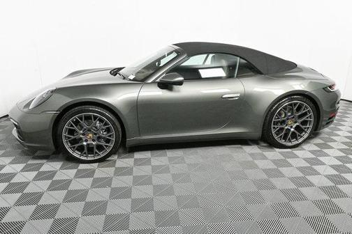 2022 Porsche 911 Carrera