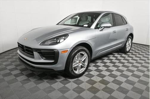 2025 Porsche Macan Base