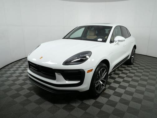 2026 Porsche Macan AWD