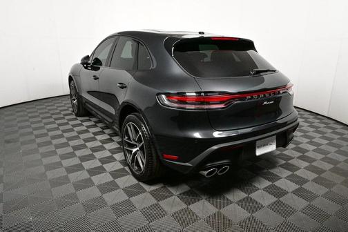 2025 Porsche Macan AWD
