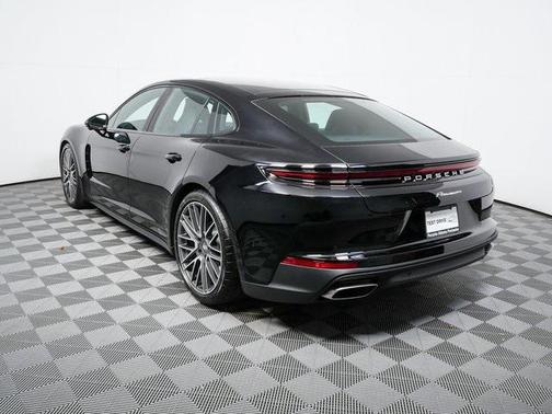 2026 Porsche Panamera RWD