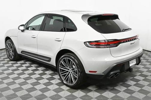 2025 Porsche Macan Base