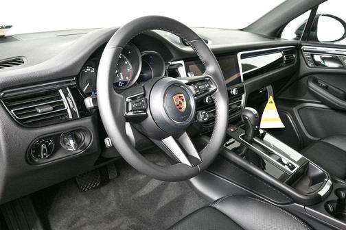 Volcano Grey Metallic 2026 Porsche Macan Macan