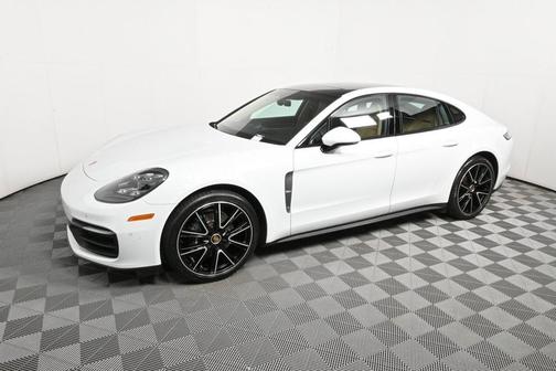 2022 Porsche Panamera Platinum Edition