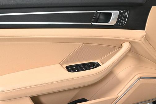 2022 Porsche Panamera Platinum Edition