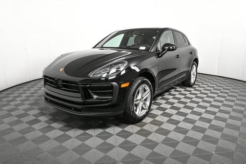 2025 Porsche Macan AWD