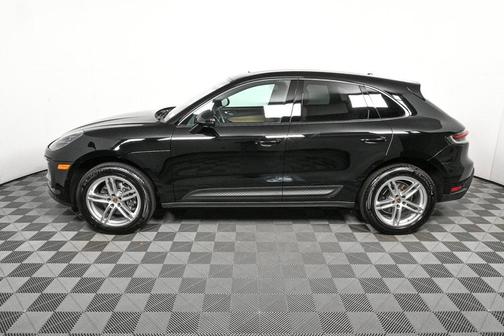 2025 Porsche Macan AWD