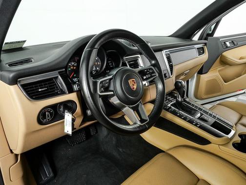 2018 Porsche Macan AWD