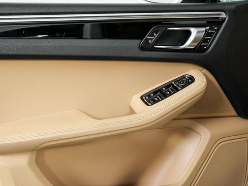 2018 Porsche Macan AWD