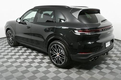 2025 Porsche Cayenne AWD