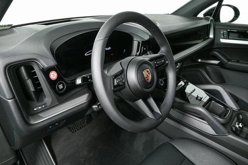 2025 Porsche Cayenne AWD