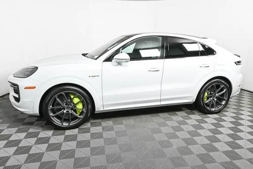 2025 Porsche Cayenne E-Hybrid S