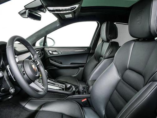 2026 Porsche Macan GTS