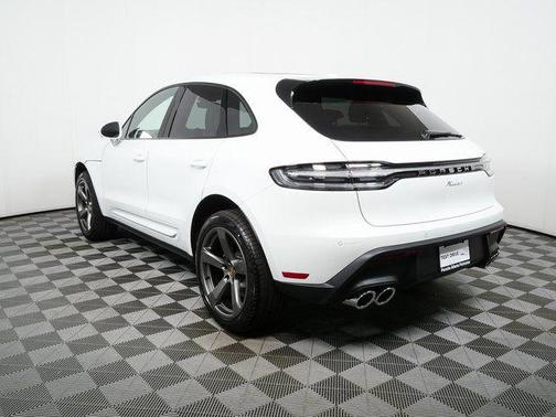2026 Porsche Macan AWD
