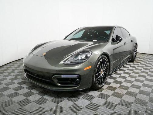 Aventurine Green Metallic 2023 Porsche Panamera GTS