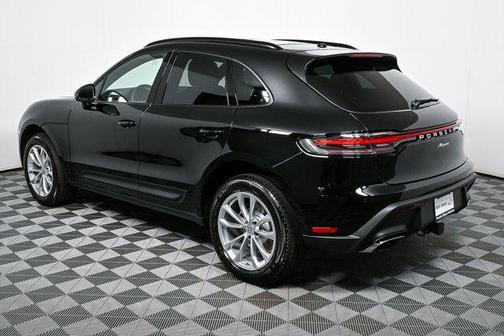 2026 Porsche Macan AWD