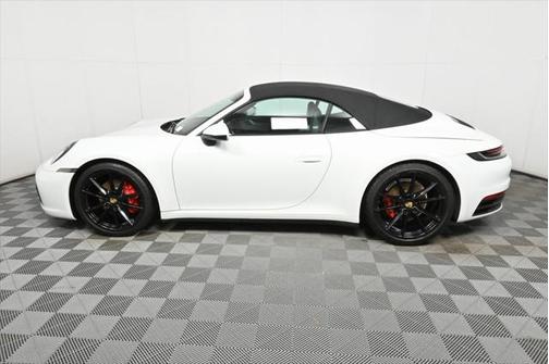 2020 Porsche 911 Carrera