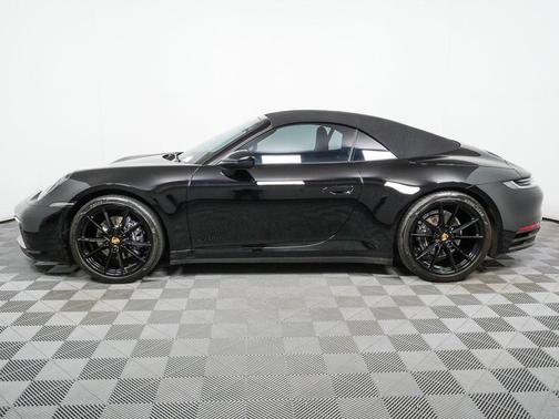 2020 Porsche 911 Carrera